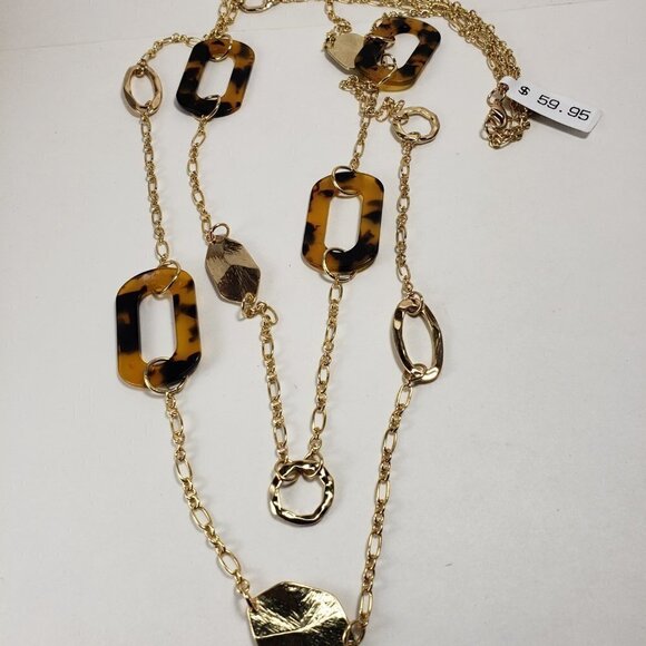 Layered Gold Chain Necklace with Tortoiseshell Links – Women’s Statement Jewelry - Picture 6 of 10